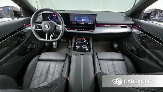 BMW 5 Series (G60) id 3382929 из Кореи 17