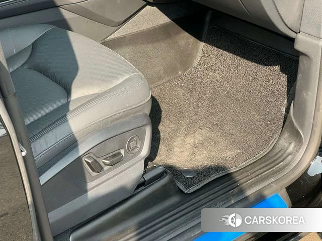 Audi Q8 id 4261377 из Китая 17