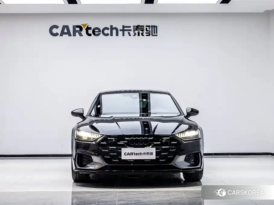 Audi A7L id 4570596 из Китая 31