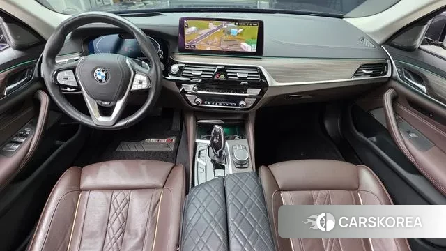 BMW 5 Series (G30) id 3577796 из Кореи 17