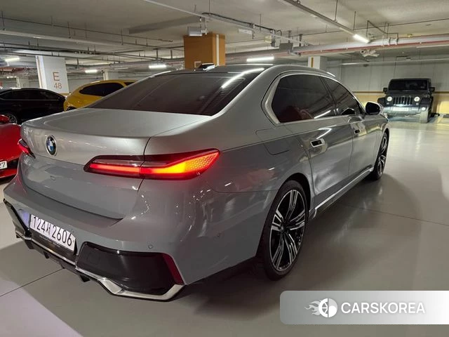 BMW 7 Series (G70) id 3903254 из Кореи 14