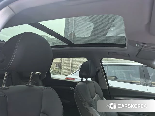 Audi Q5L id 4300835 из Китая 7
