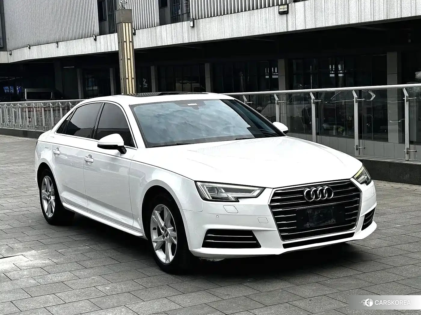 Audi A4L id 4659926 из Китая 7