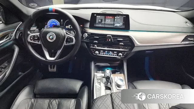 BMW 5 Series (G30) id 3397091 из Кореи 17