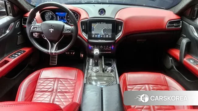 Maserati Ghibli id 3454735 из Кореи 17