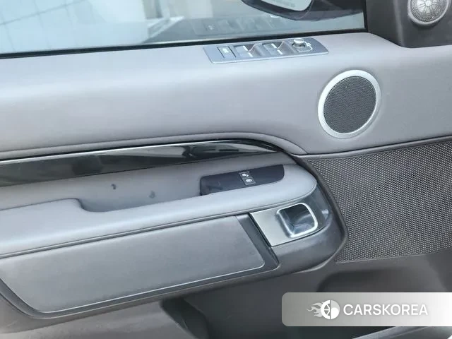 Land Rover Discovery 5 id 3627246 из Кореи 17