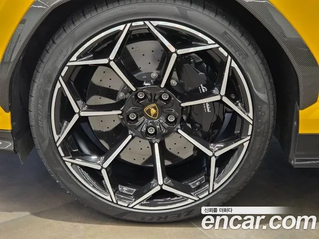 Lamborghini Urus id 2943584 из Кореи 17