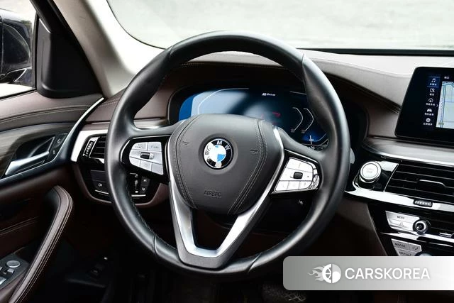 BMW 5 series PHEV id 4211076 из Китая 9