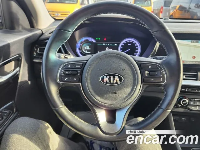 Kia The New Niro id 2659302 из Кореи 17