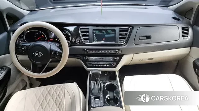 Kia The New Carnival id 3336618 из Кореи 17