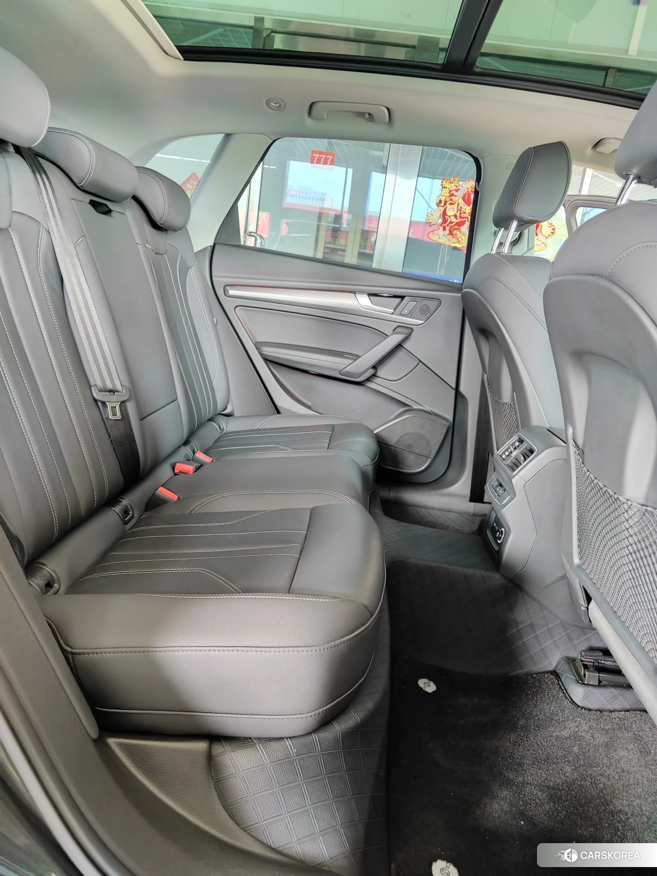 Audi Q5L id 4512720 из Китая 25