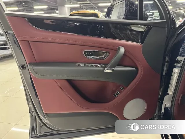 Bentley Bentayga id 3646741 из Кореи 17