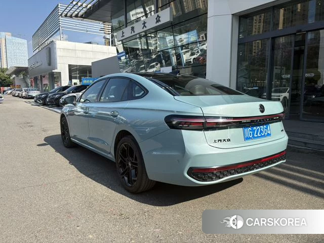 Volkswagen Passat id 4348818 из Китая 14