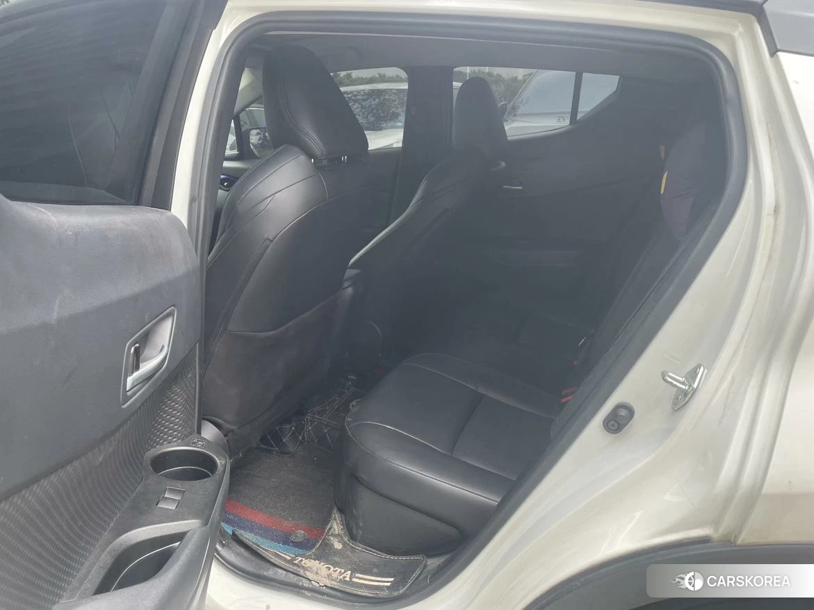 Toyota C-HR id 4452372 из Китая 7
