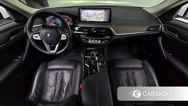 BMW 5 Series (G30) id 3586147 из Кореи 17