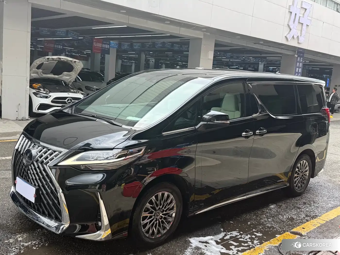 Lexus LM id 4577646 из Китая 12