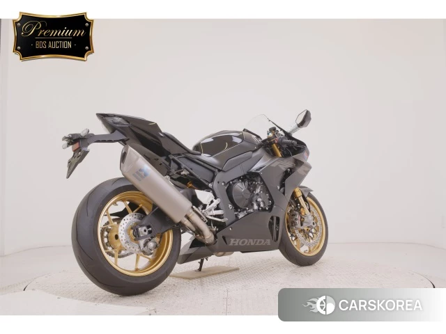 Проданный Honda CBR1000RR-R FIREBLADE SP 2025 из Японии, фото 3