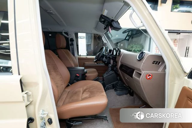 Toyota Land Cruiser 70 Series id 4272193 из Китая 15