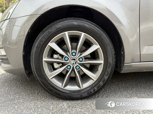 Skoda Octavia id 4239321 из Китая 22