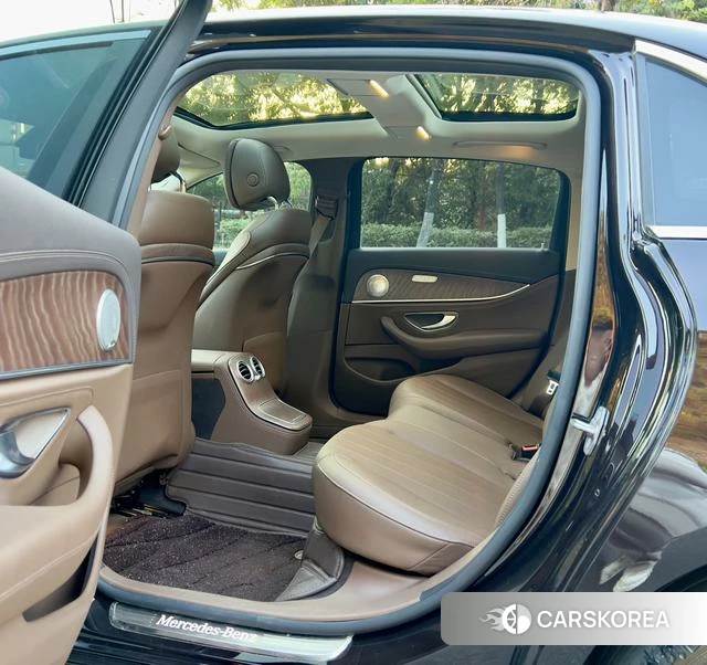 Mercedes-Benz E-class id 4306866 из Китая 15