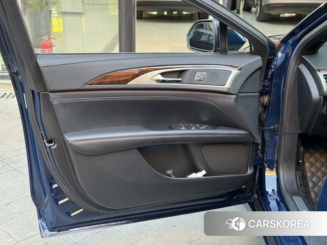 Lincoln MKZ id 4211645 из Китая 16
