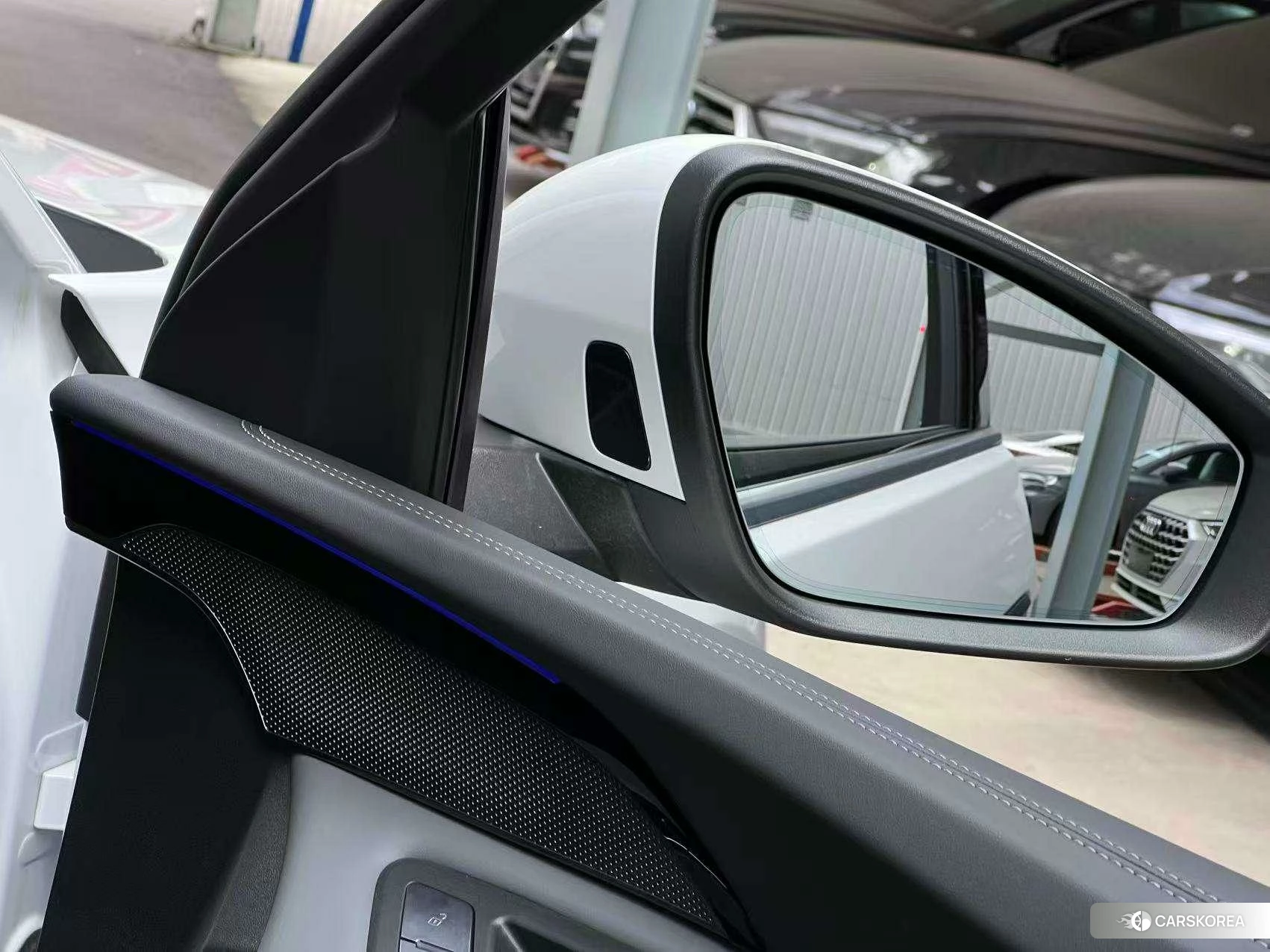 Audi Q5L id 4487443 из Китая 28