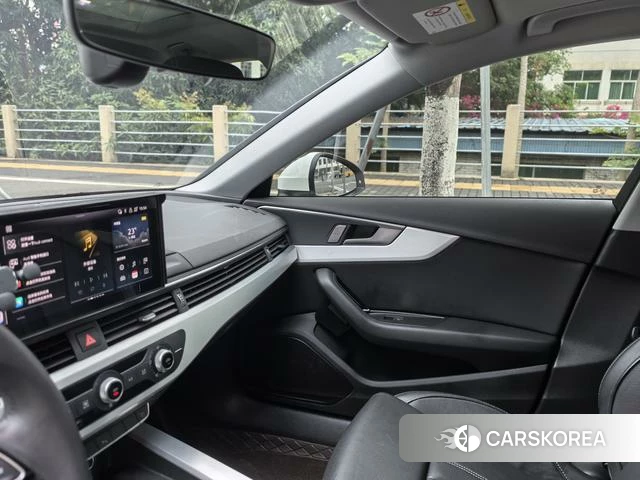 Audi A4L id 4259986 из Китая 11