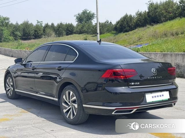 Volkswagen Magotan PHEV id 4259801 из Китая 7