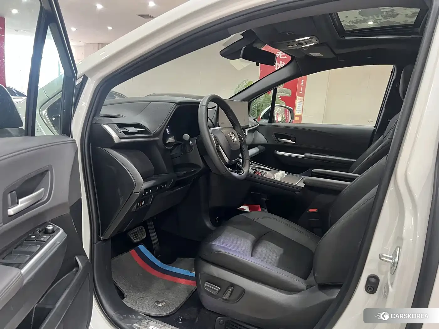 Toyota Sienna id 4545774 из Китая 7