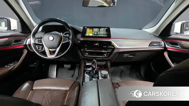 BMW 5 Series (G30) id 3055669 из Кореи 17