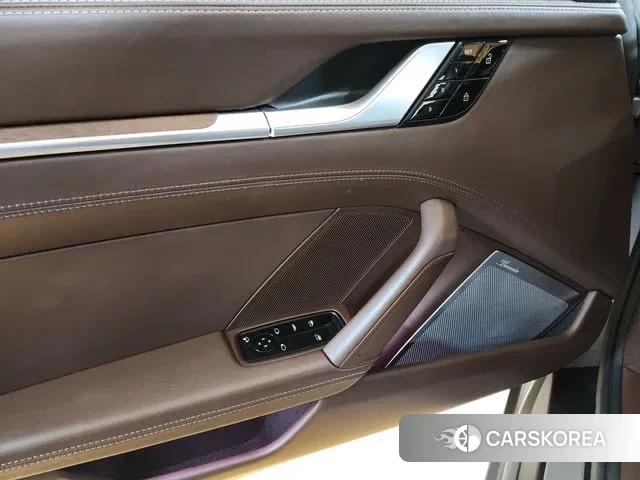 Porsche 911(992) id 3225025 из Кореи 17