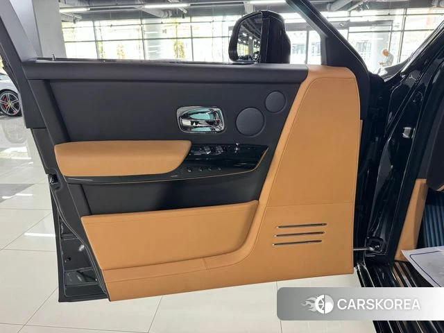 Rolls-Royce Phantom id 4293998 из Кореи 14