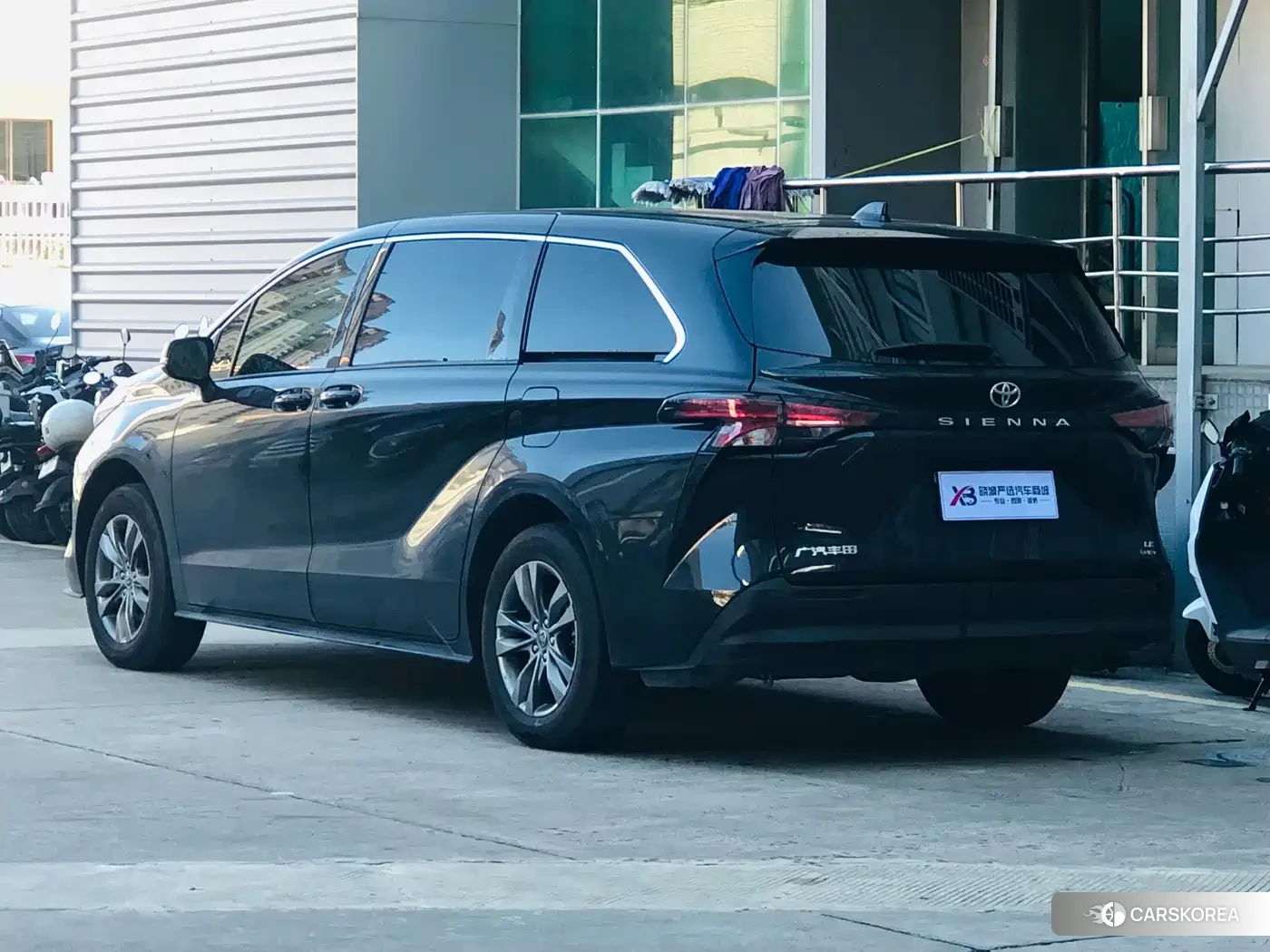 Toyota Sienna id 4538594 из Китая 13