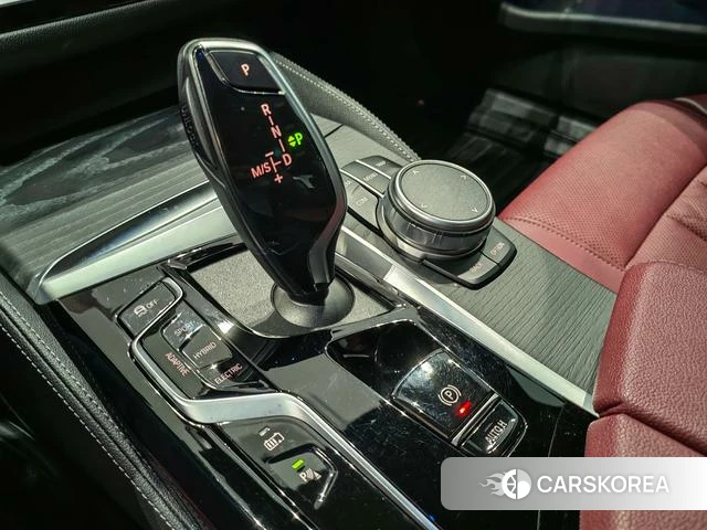 BMW 5 series PHEV id 4227877 из Китая 9