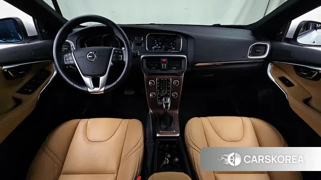 Volvo V40 id 3682664 из Кореи 17