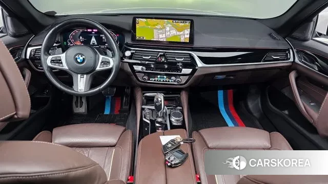 BMW 5 Series (G30) id 3740339 из Кореи 17