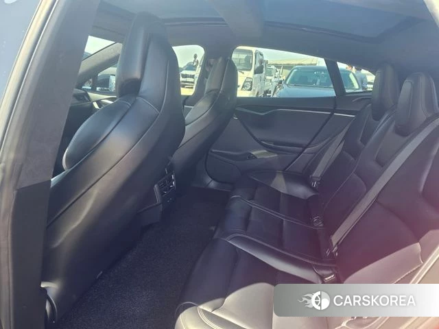 Tesla Model S id 3905602 из Кореи 16