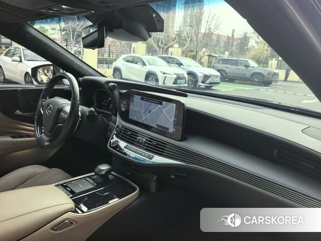 Lexus LS id 4262362 из Китая 14