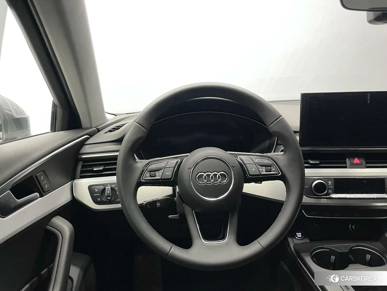 Audi A4L id 4413551 из Китая 17