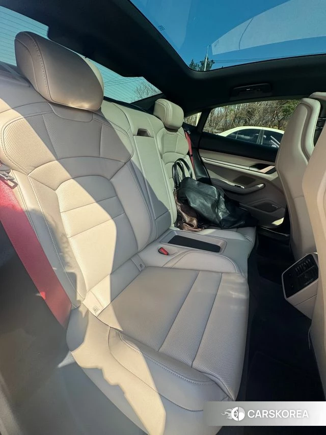 Porsche Taycan id 3818612 из Кореи 7