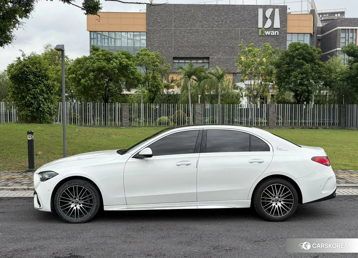 Mercedes-Benz Class C id 4452763 из Китая 16