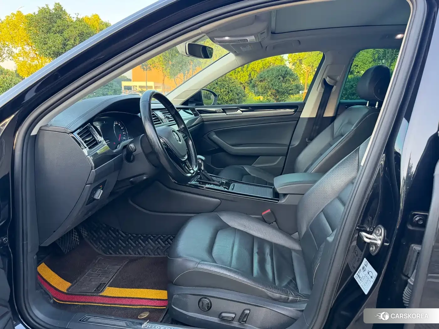Volkswagen Huiang id 4576743 из Китая 14