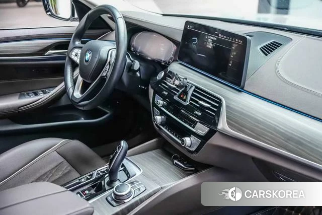 BMW 5 series PHEV id 4257745 из Китая 9