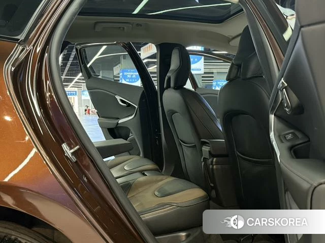 Volvo V40 id 4239002 из Китая 21