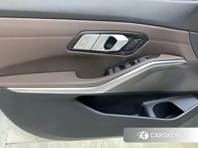 BMW 3 series id 4255894 из Китая 19