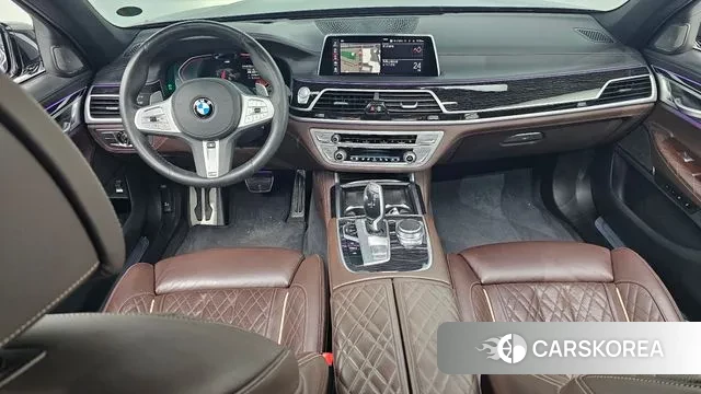 BMW 7 Series (G11) id 3192823 из Кореи 17