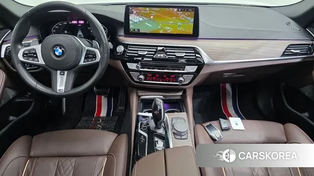 BMW 5 Series (G30) id 3646216 из Кореи 17