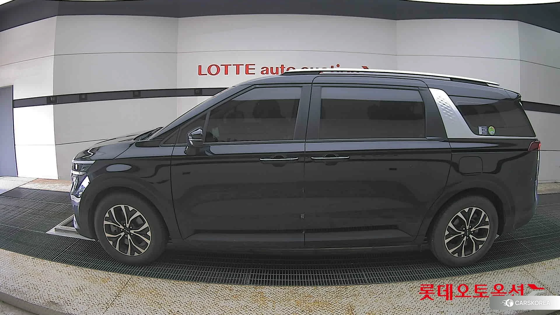 Kia Carnival id 4347364 из Кореи 35