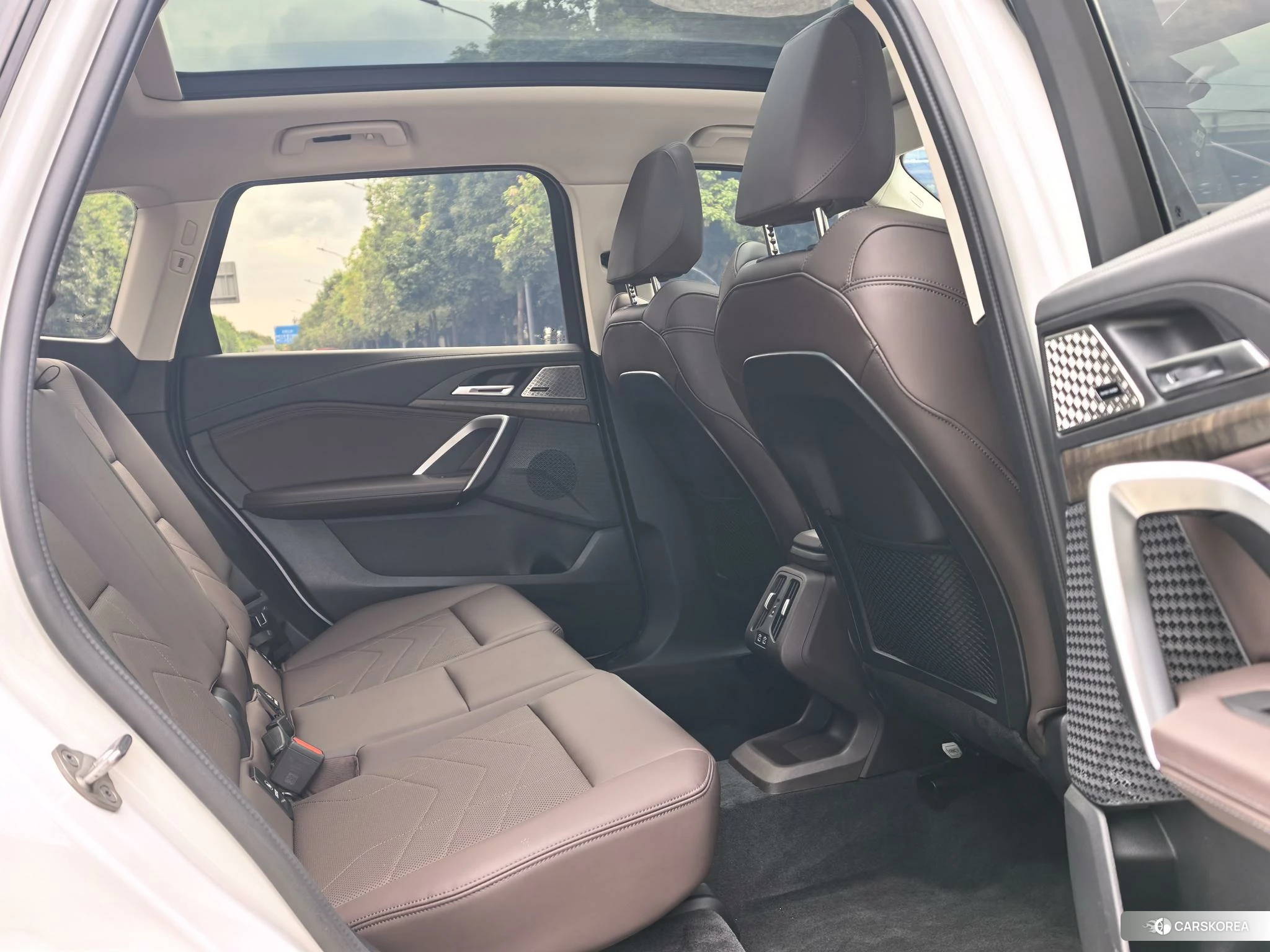 BMW X1 id 4504931 из Китая 13