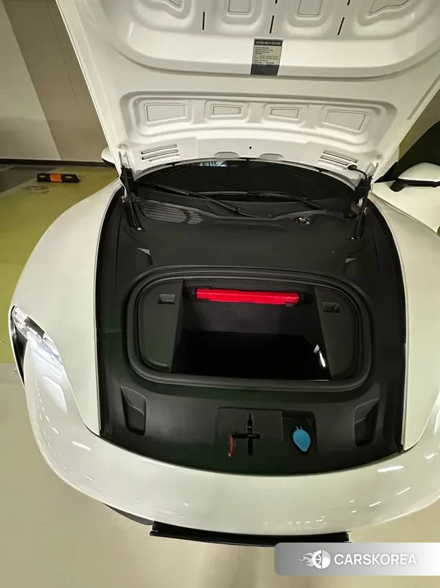 Porsche Taycan id 3597174 из Кореи 13